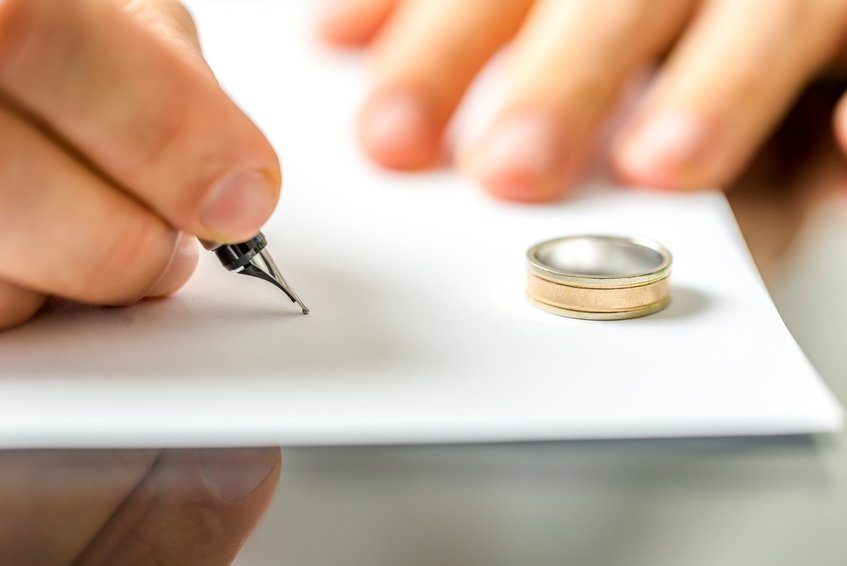 6 REASONS WHY YOU SHOULD HIRE A DIVORCE ATTORNEY IN WEST PALM BEACH