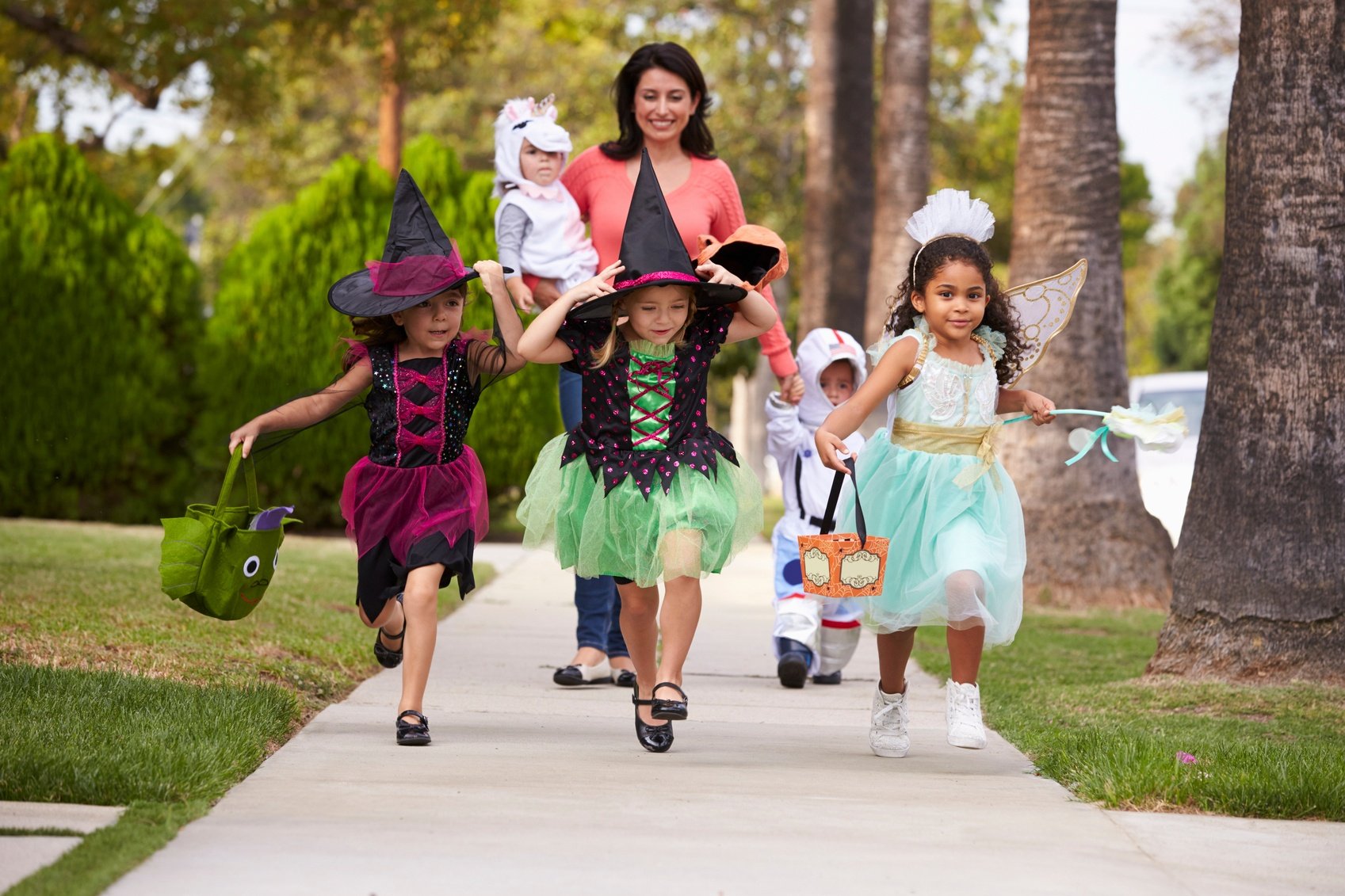 7 Tips to Keep the Children’s Halloween a Treat Before & After Divorce